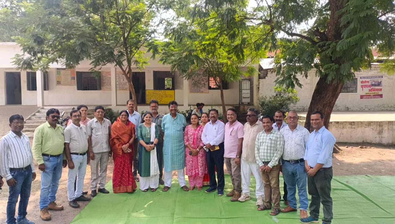शिवरीनारायण मिडिल स्कूल में किया गया न्योता भोज का आयोजन