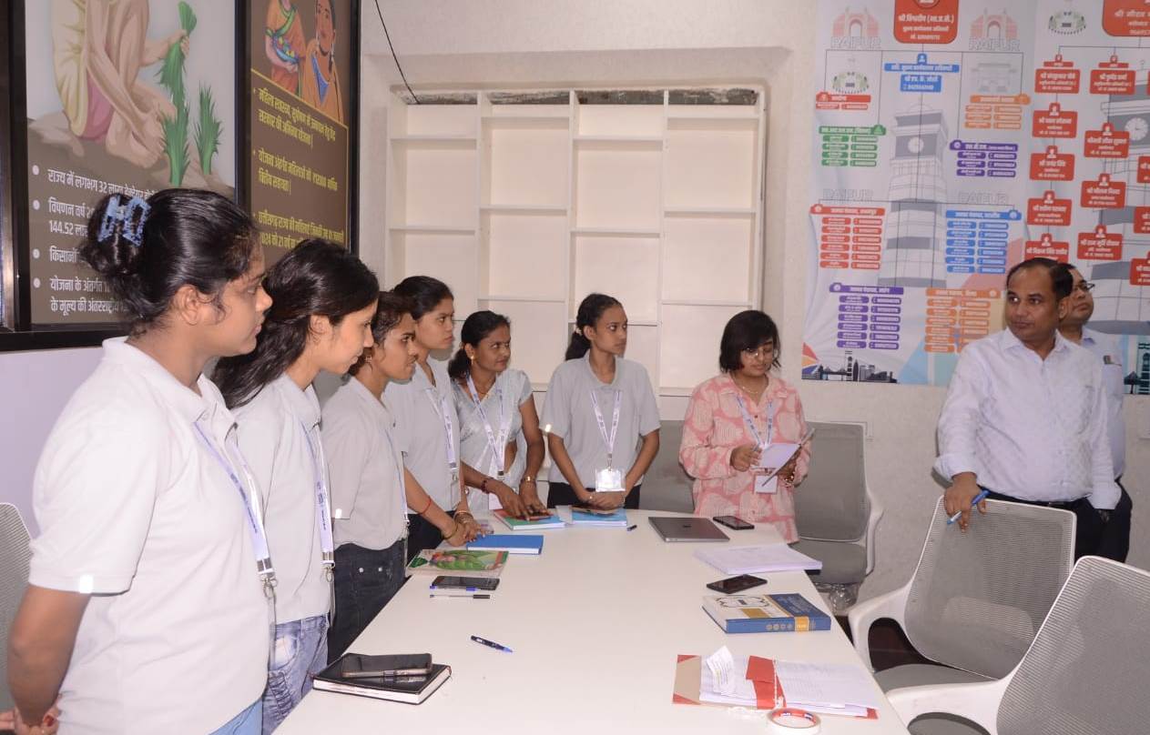 कलेक्टोरेट में कॉल सेंटर प्रारम्भ, आम जनता की समस्याओं का होगा त्वरित निराकरण