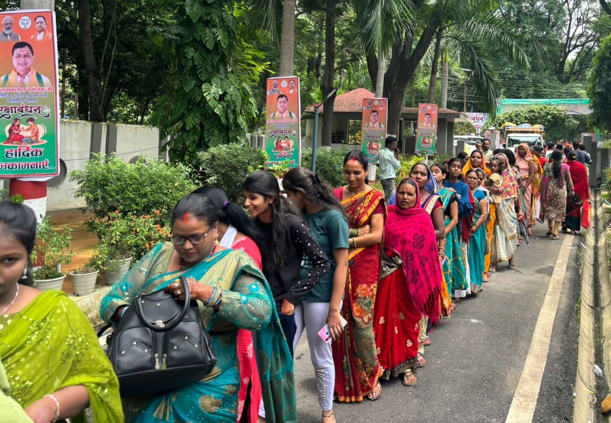 महिलाओं के सशक्तीकरण की दिशा में तेजी से हो रहे कार्य: उद्योग मंत्री देवांगन