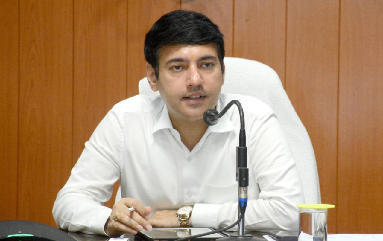 स्वच्छता ही सेवा 2024 अभियान की तैयारियों को लेकर कलेक्टर ने ली बैठक