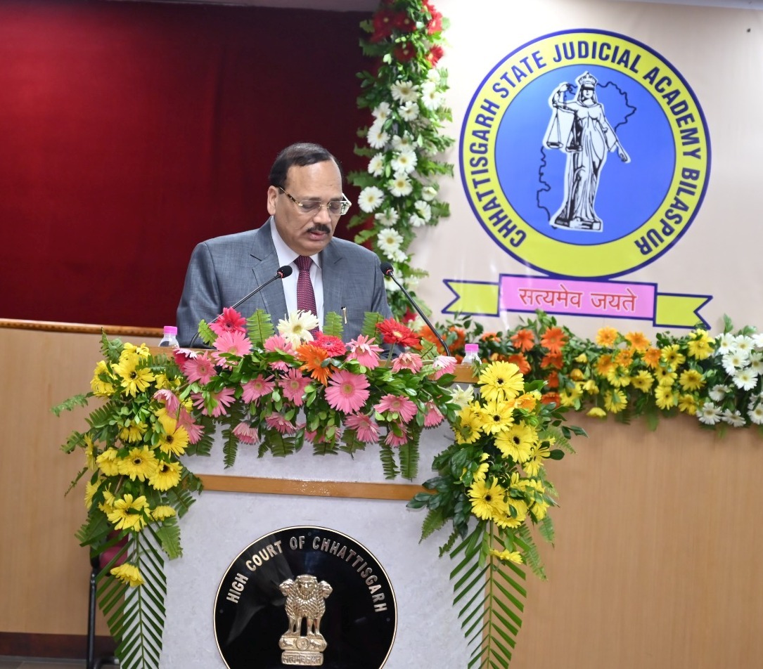 उच्चतम न्यायालय के तीन न्यायाधिपतियों की उपस्थिति में छत्तीसगढ उच्च न्यायालय में राज्य स्तरीय कान्फ्रेंस का आयोजन