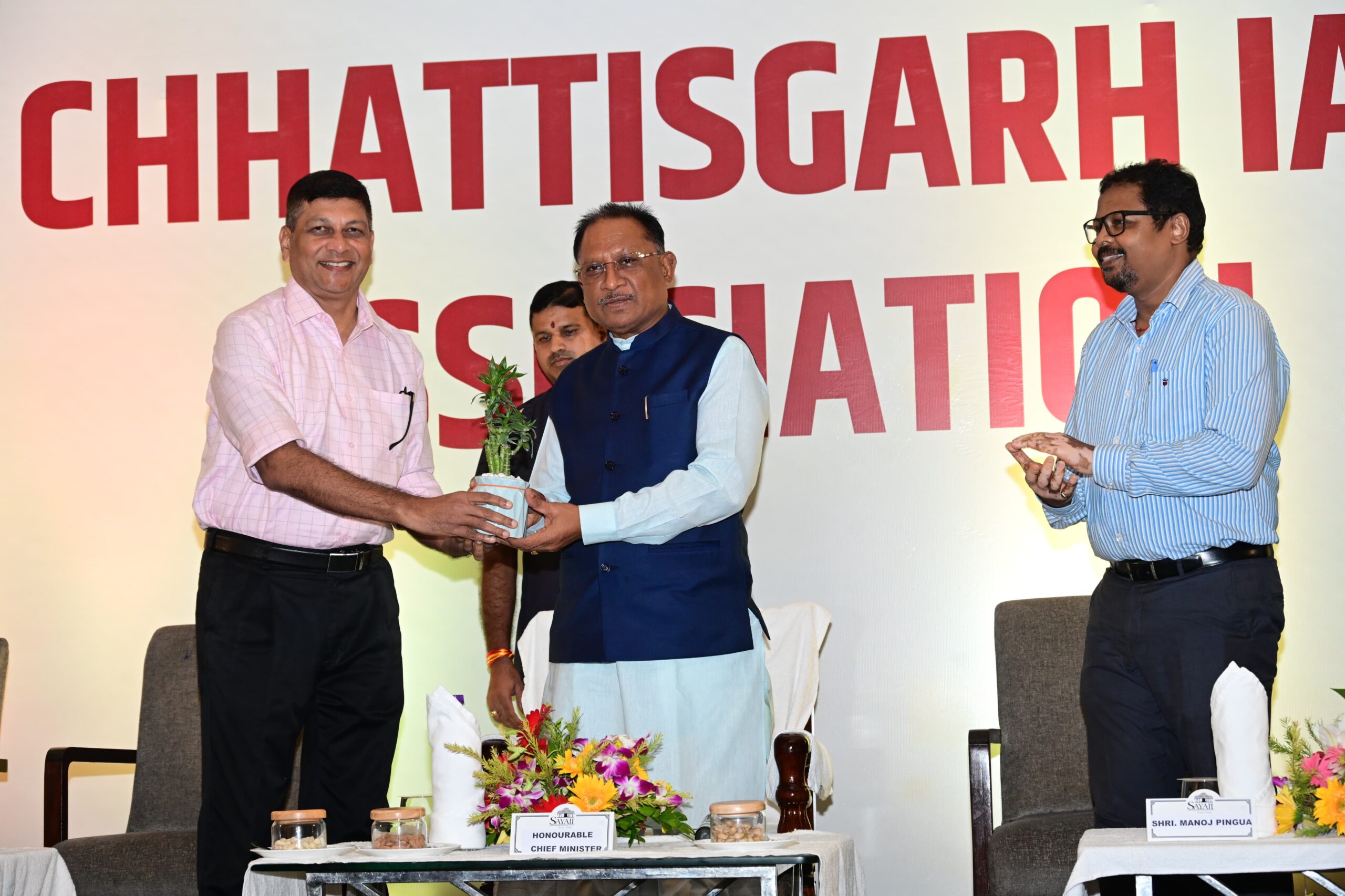 आईएएस अधिकारियों पर है शासन की योजनाओं को धरातल तक पहुंचाने की बड़ी जिम्मेदारी- मुख्यमंत्री विष्णुदेव साय