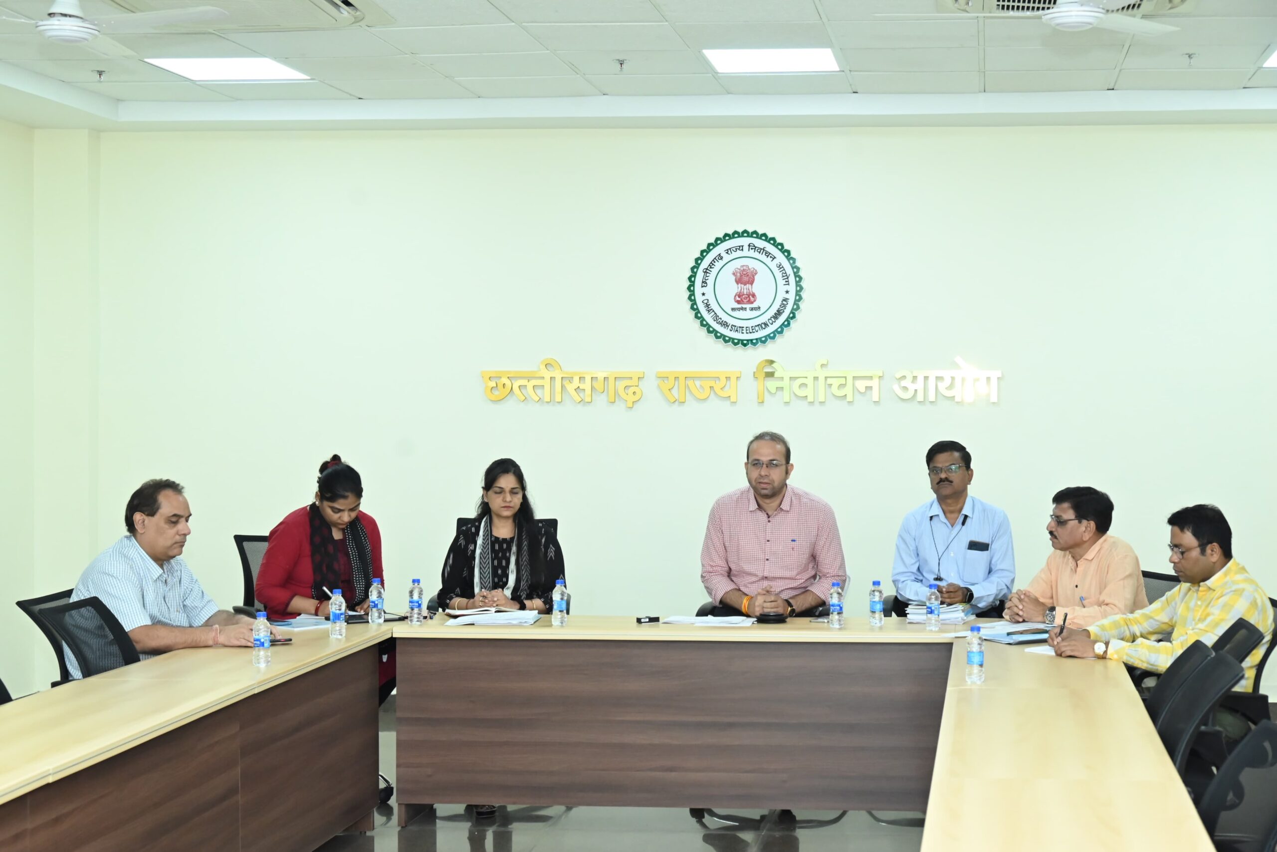 स्थानीय निकायों के निर्वाचन हेतु निर्वाचक नामावली तैयार करने रजिस्ट्रीकरण, सहायक रजिस्ट्रीकरण अधिकारियों को दिया गया प्रशिक्षण