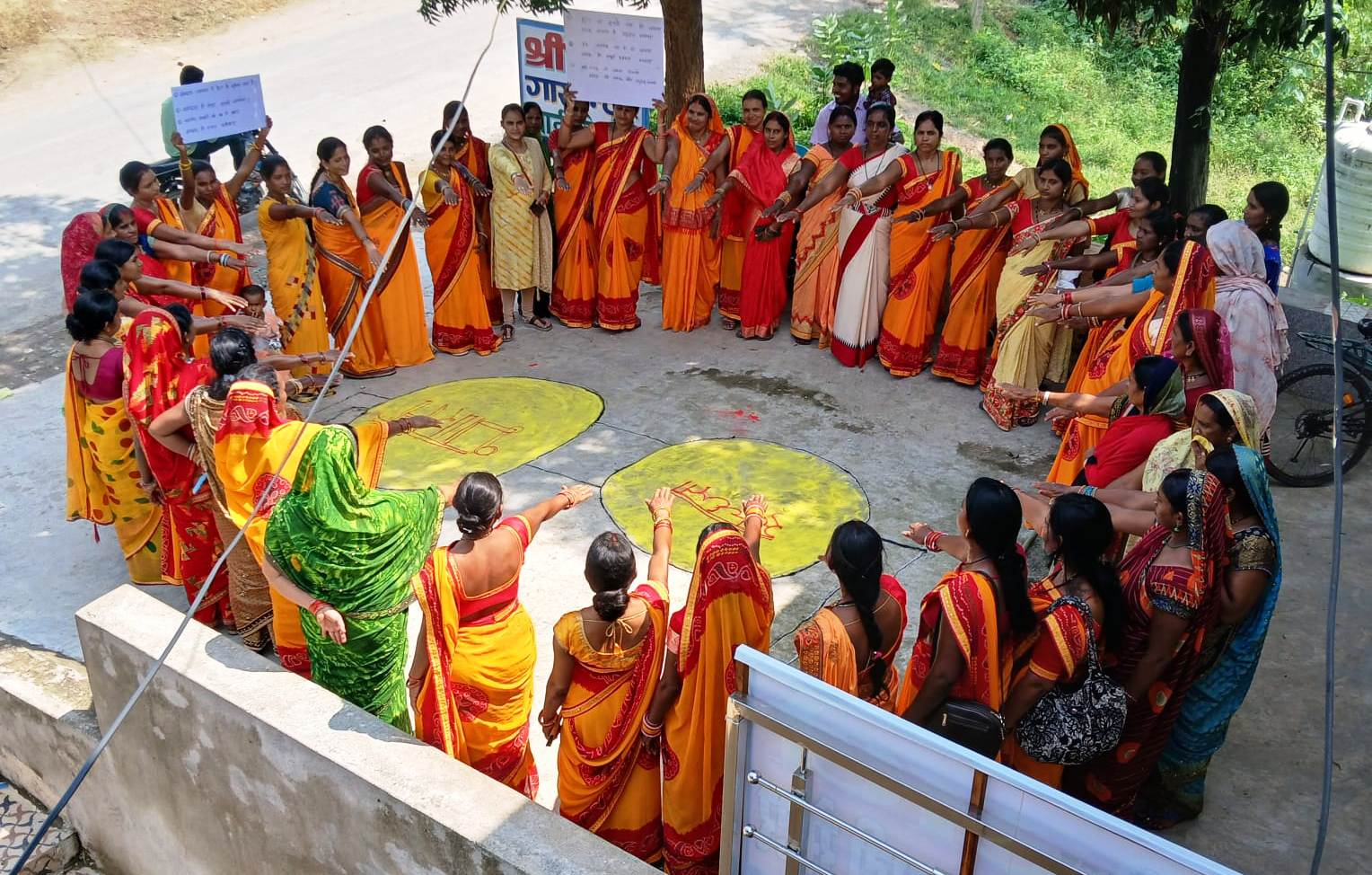 गांव-गांव में चला सामूहिक स्वच्छता अभियान, स्वच्छता ही सेवा की ली नागरिकों ने शपथ