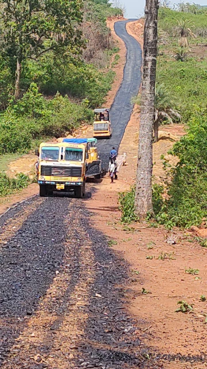 नियद नेल्लानार से बदल रही बस्तर की तस्वीर, गांवों में लौटी रौनक: सुरक्षा और विकास ने भरे खुशहाली के रंग