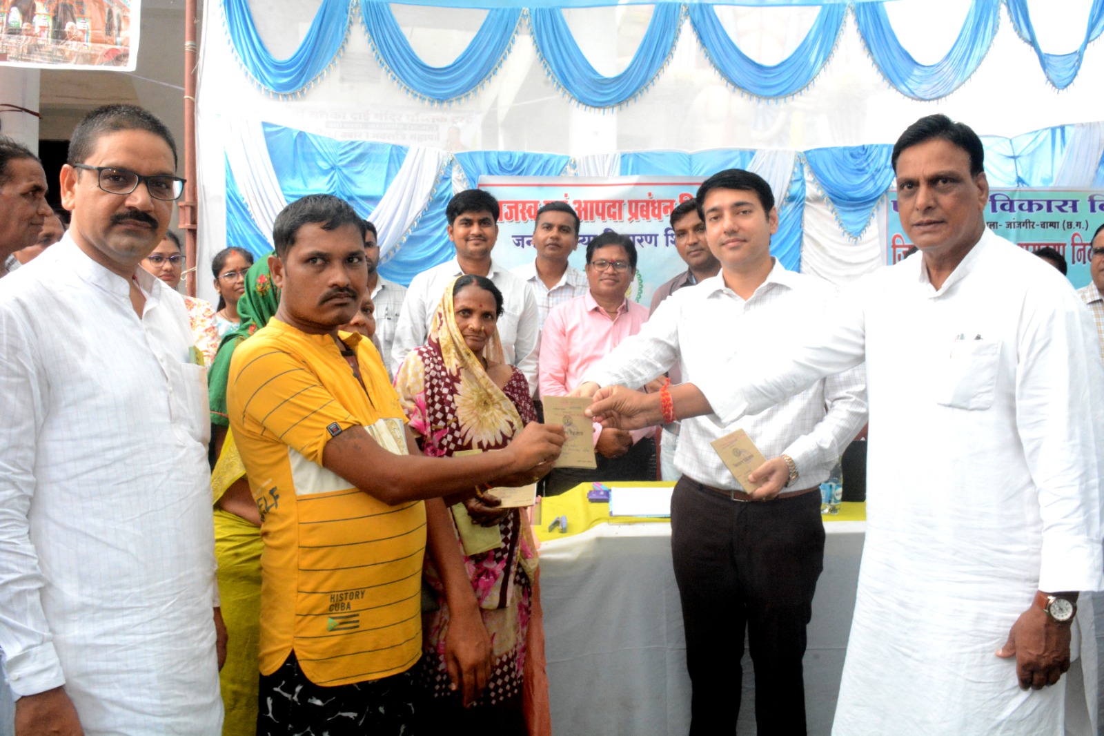 जनपद पंचायत नवागढ़ के ग्राम पंचायत खोखरा में जिला स्तरीय जनसमस्या निवारण शिविर का हुआ आयोजन