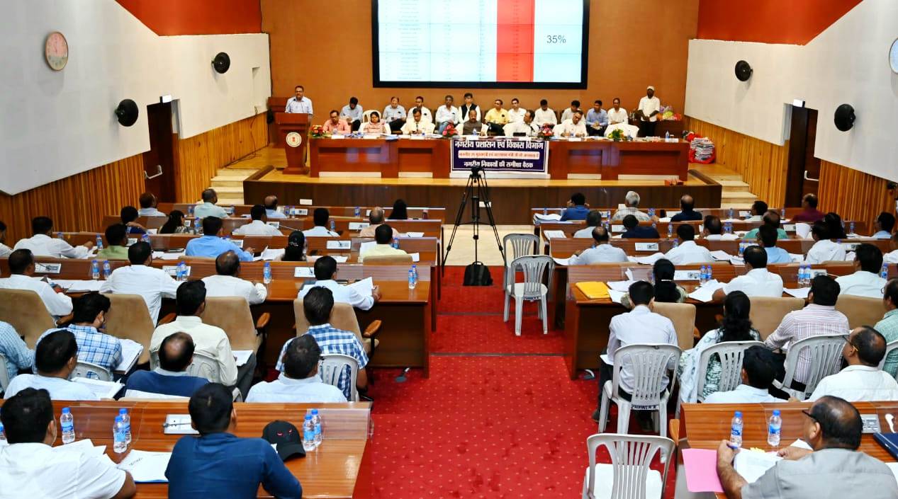 उभरते शहरों की अपेक्षाओं और भावी जरूरतों के मुताबिक करें विकास –  अरुण साव
