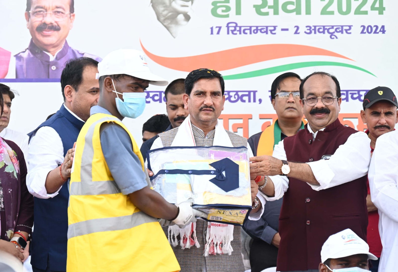 उप मुख्यमंत्री अरुण साव और केंद्रीय राज्य मंत्री तोखन साहू ने ‘स्वच्छता ही सेवा’ पखवाड़ा में किया श्रमदान
