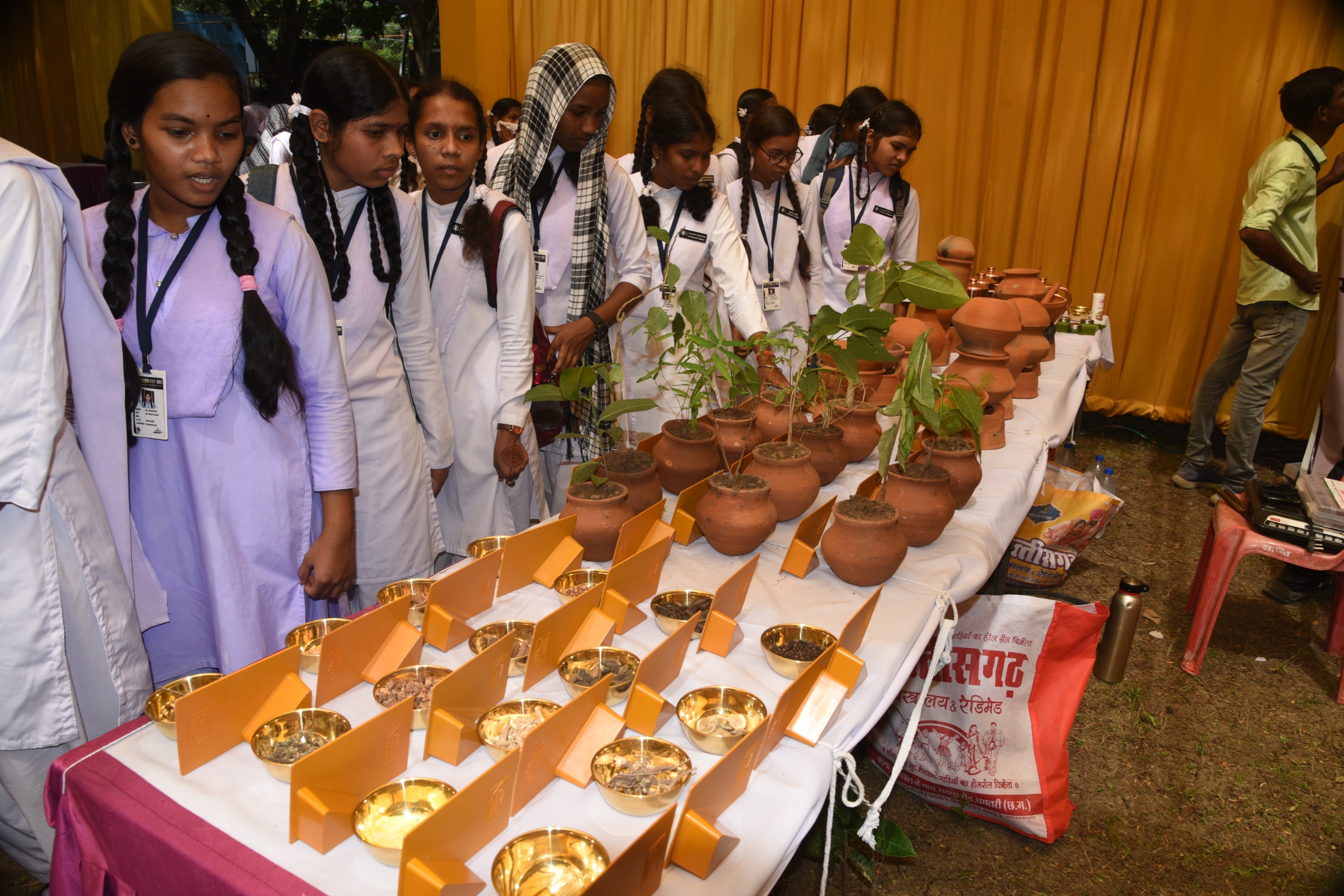 बैक टू आयुर्वेद : छत्तीसगढ़ के धमतरी में बूटीगढ़ की स्थापना, आयुर्वेदिक रसशाला बन रही आकर्षण का केंद्र