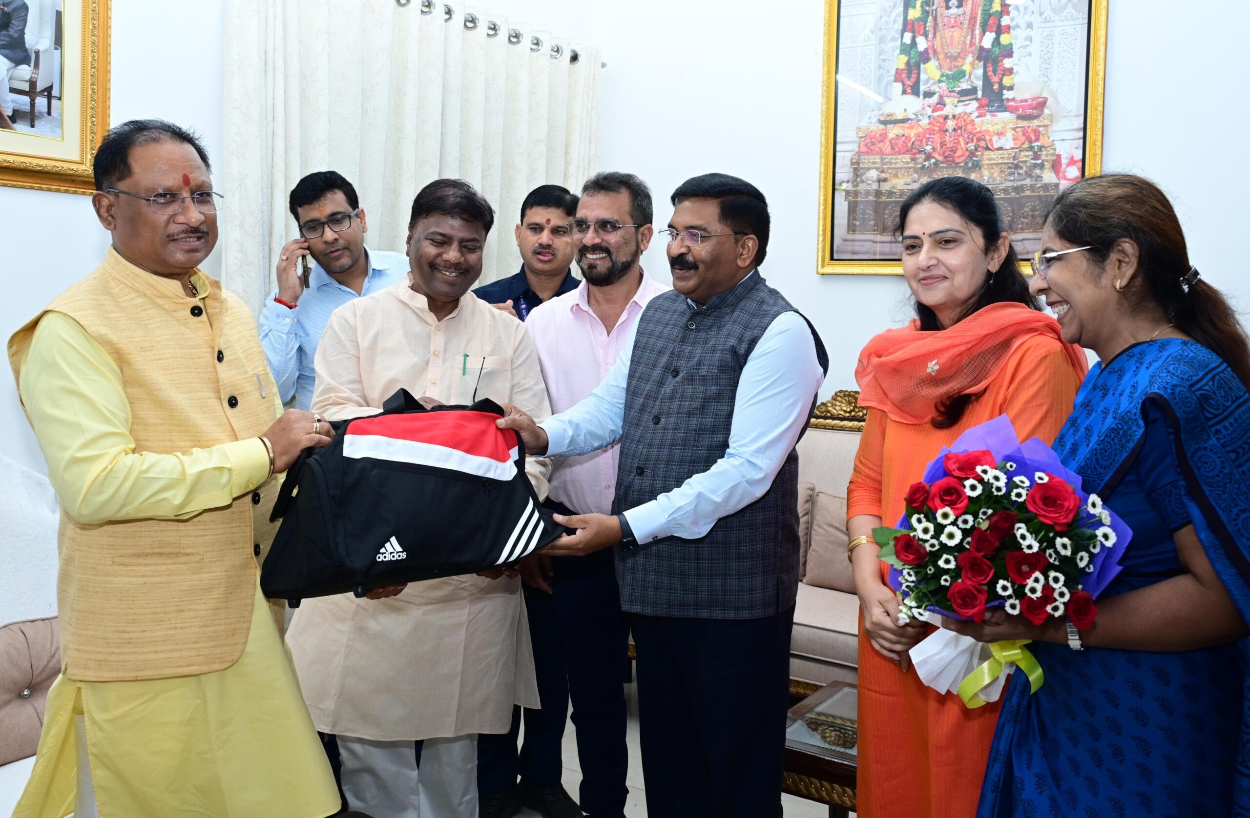 मुख्यमंत्री विष्णु देव साय को 27 वें अखिल भारतीय वन खेलकूद प्रतियोगिता में शामिल होने का निमंत्रण