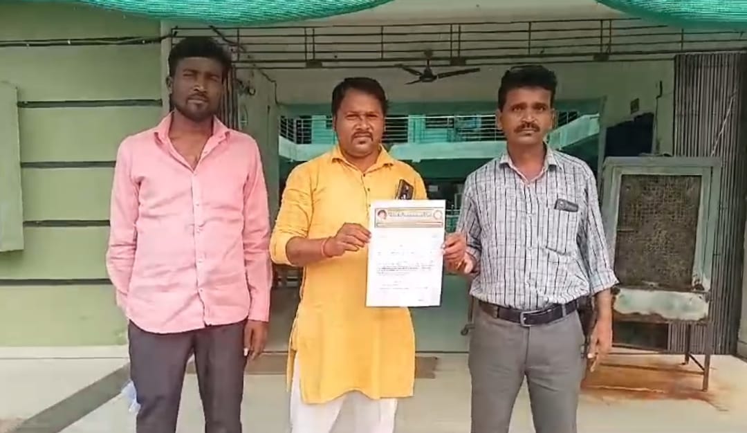 डूडगा की किसानों द्वारा भारतीय मानवधिकार ट्रस्ट में लगाया गोहार अब भारतीय मानवधिकार ट्रस्ट के प्रदेश अध्यक्ष किसानों का रखेंगे ख्याल