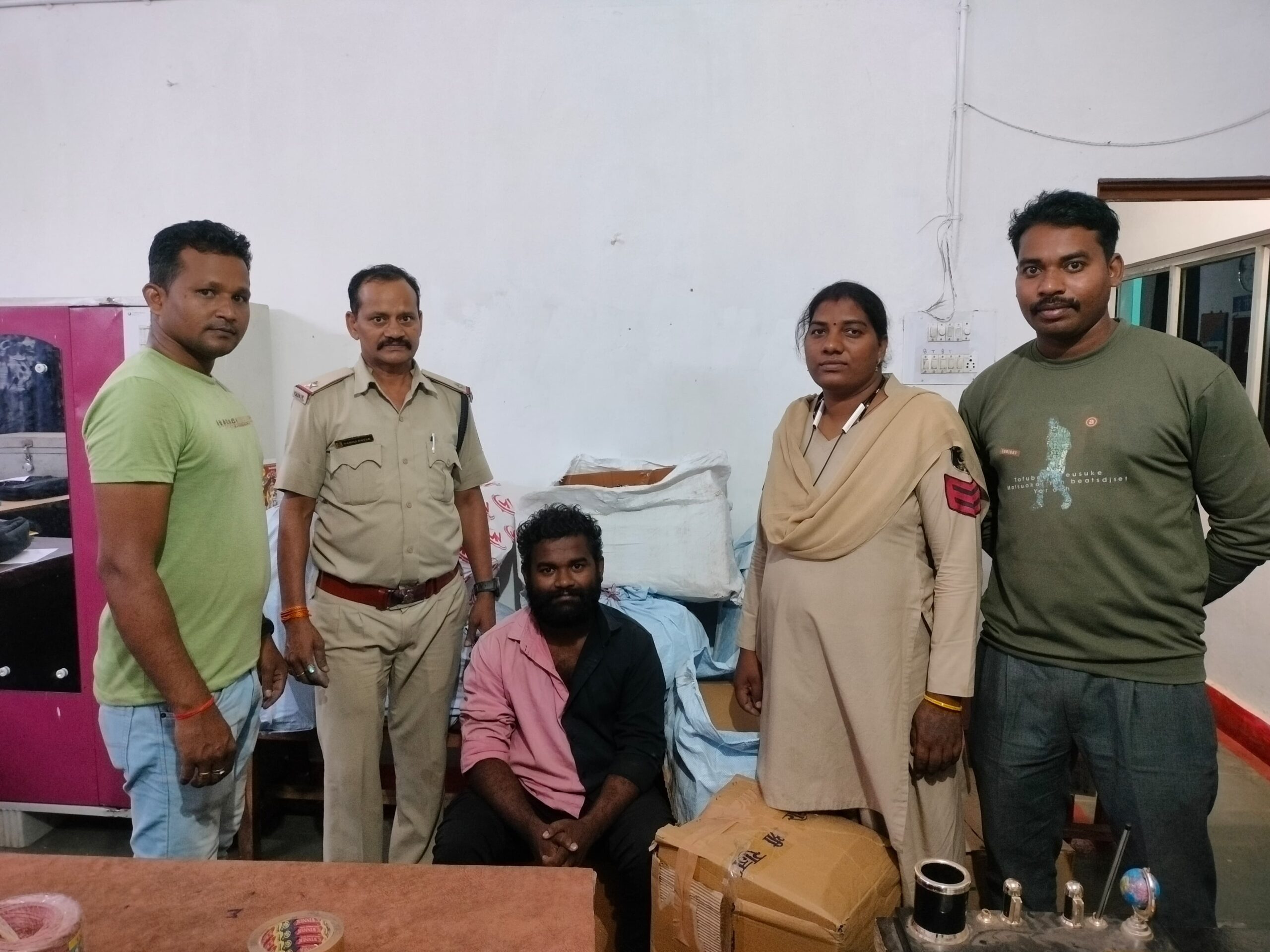अवैध रूप से फटाखा बिक्री करने वाले आरोपियों के विरुद्ध पामगढ़ पुलिस की ताबड़तोड़ कार्यवाही