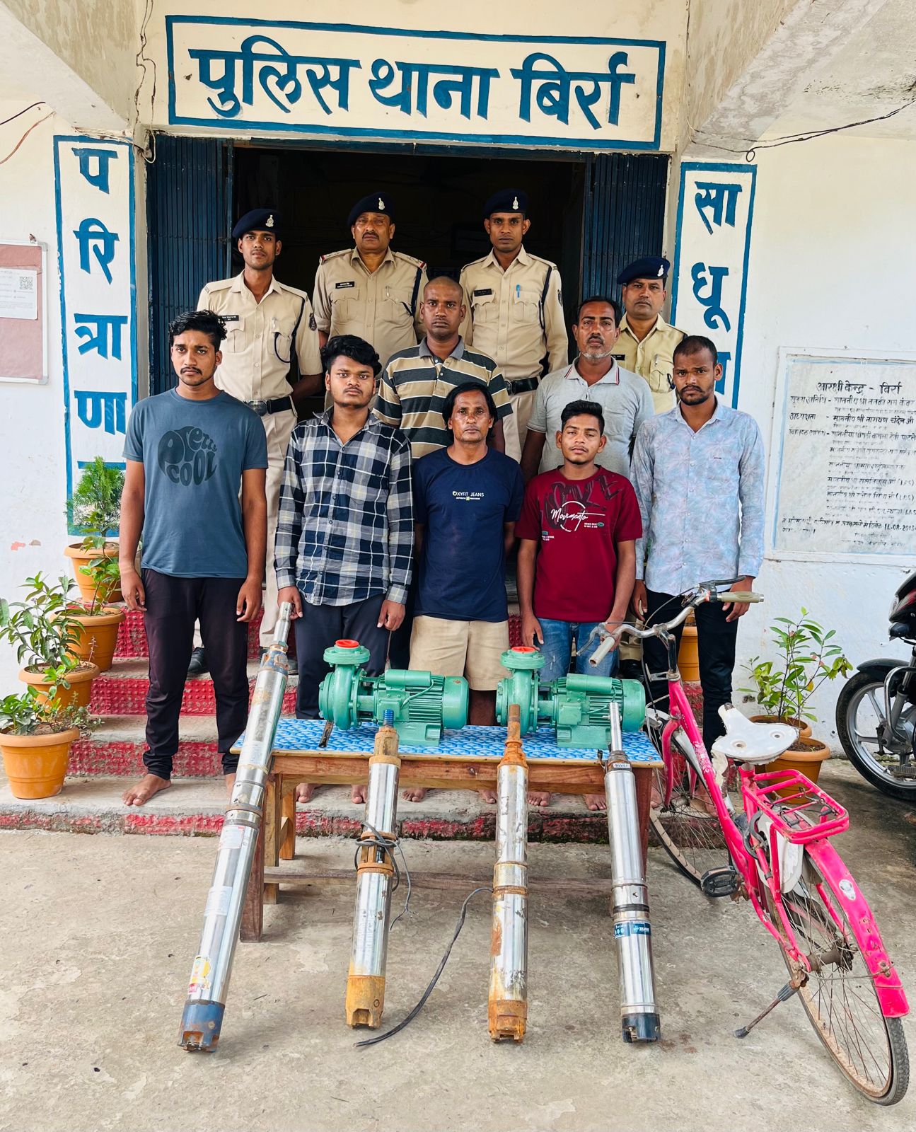 बिर्रा क्षेत्र में टुल्लू पम्प चोरी करने वाले आरोपी तथा खरीददार को पकड़ने में बिर्रा पुलिस को मिली सफलता