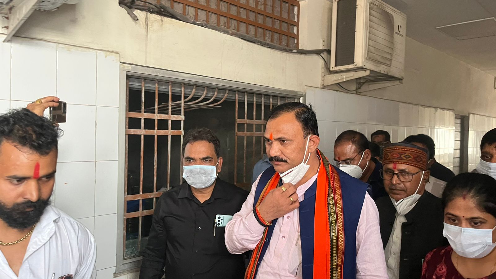 अम्बेडकर अस्पताल के न्यू ट्रामा विभाग में आग लगने की घटना में मरीज एवं डॉक्टर सुरक्षित
