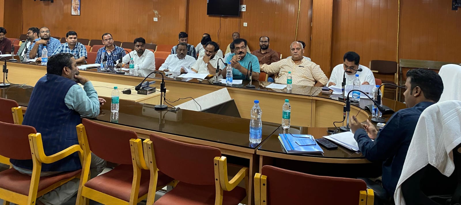 01 अक्टूबर 2024 की अर्हता तिथि के आधार पर फोटोयुक्त निर्वाचक नामावली के संबंध में राजनैतिक दलों बैठक आयोजित