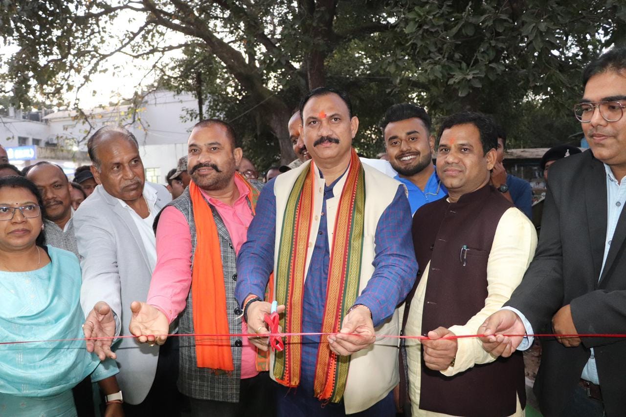 स्वास्थ्य मंत्री ने 20 बिस्तरीय आईसोलेशन वार्ड का लोकार्पण और भारतीय जन औषधि केन्द्र का शुभारंभ किया