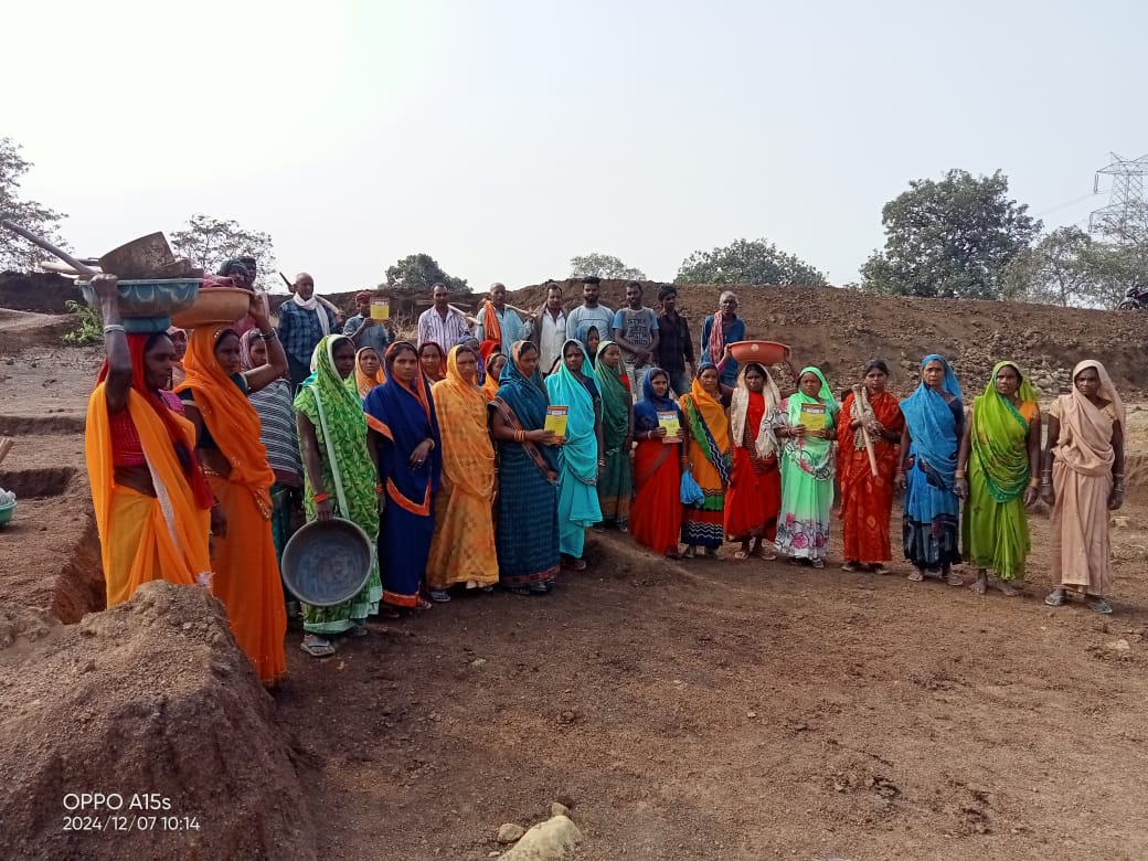 रोजगार दिवस में दी गई जल संरक्षण, पी एम आवास, हितग्राही मूलक कार्यों की जानकारी