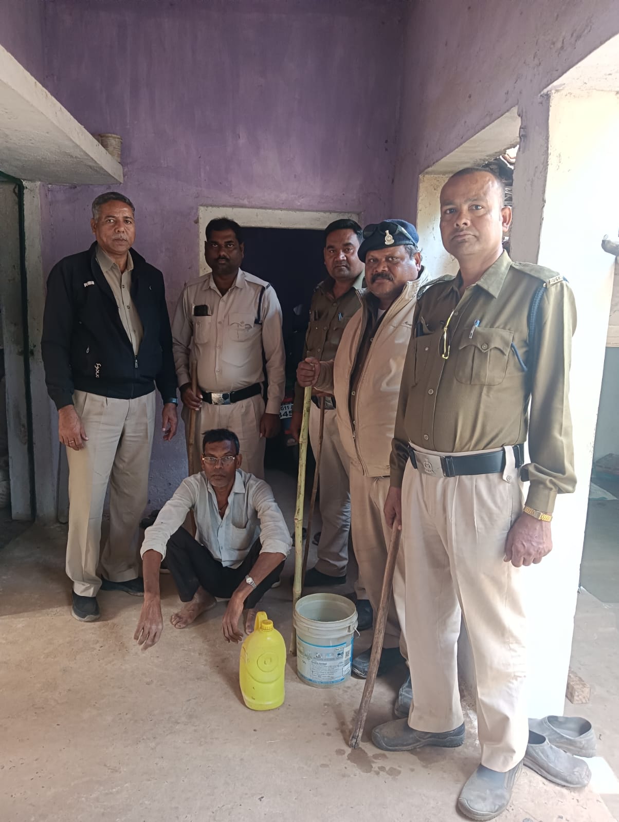 आबकारी विभाग द्वारा अवैध शराब निर्माण और भंडारण के विरुद्ध की गई कार्रवाई
