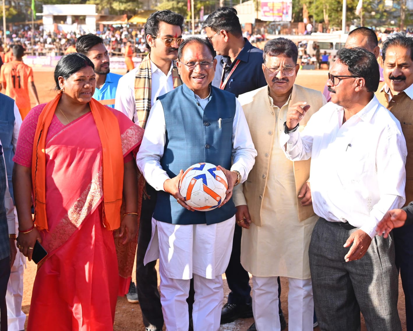 मुख्यमंत्री विष्णुदेव साय अखिल भारतीय गोल्ड कप फुटबॉल प्रतियोगिता के समापन समारोह में हुए शामिल