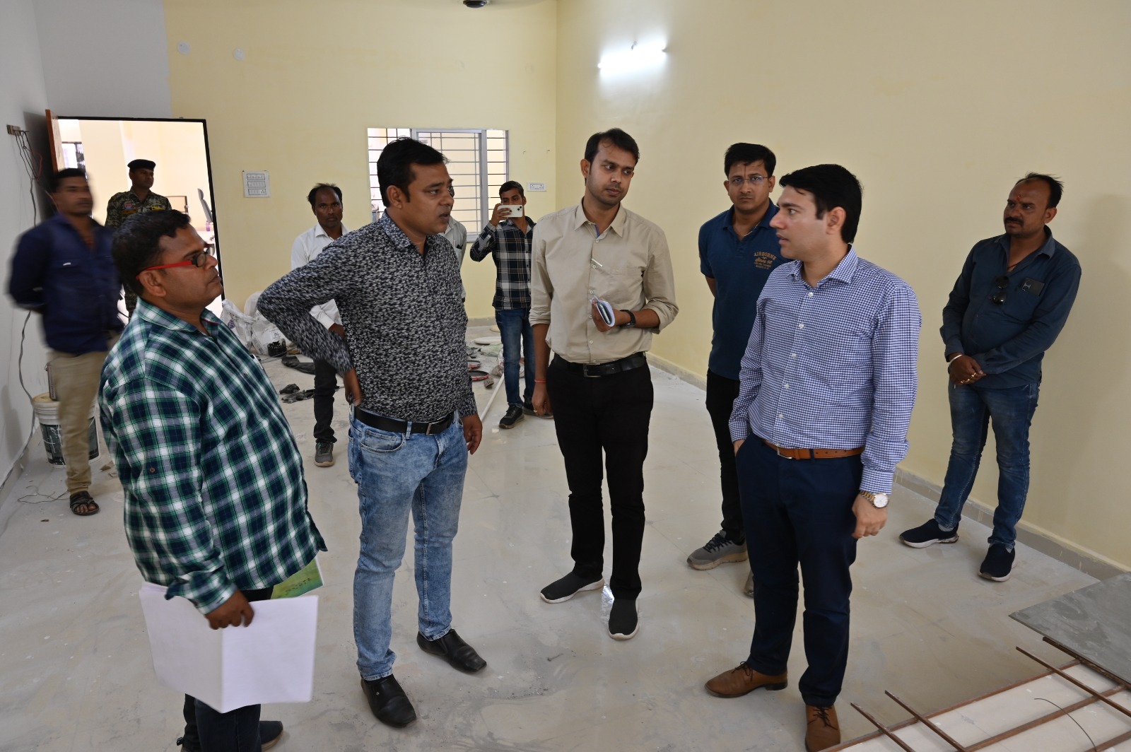 कलेक्टर ने किया कृषक पंजीयन शिविर एवं निर्माणाधीन जांजगीर तहसील कार्यालय का निरीक्षण