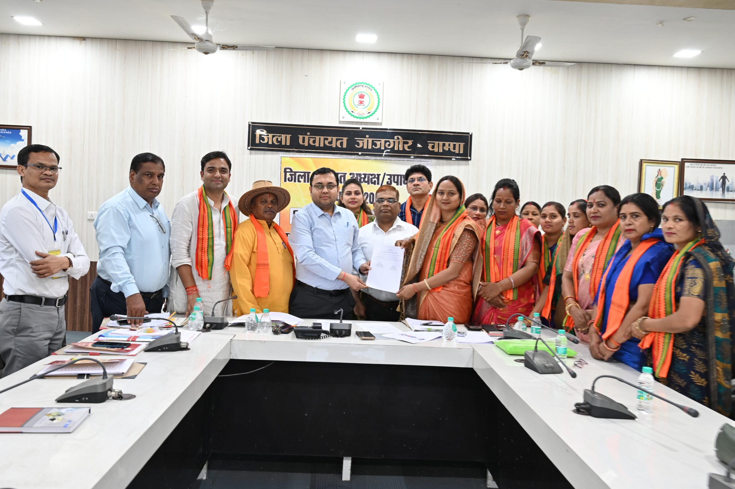 जांजगीर में भाजपा से जिला पंचायत अध्यक्ष एवं उपाध्यक्ष निर्विरोध निर्वाचित हुए…