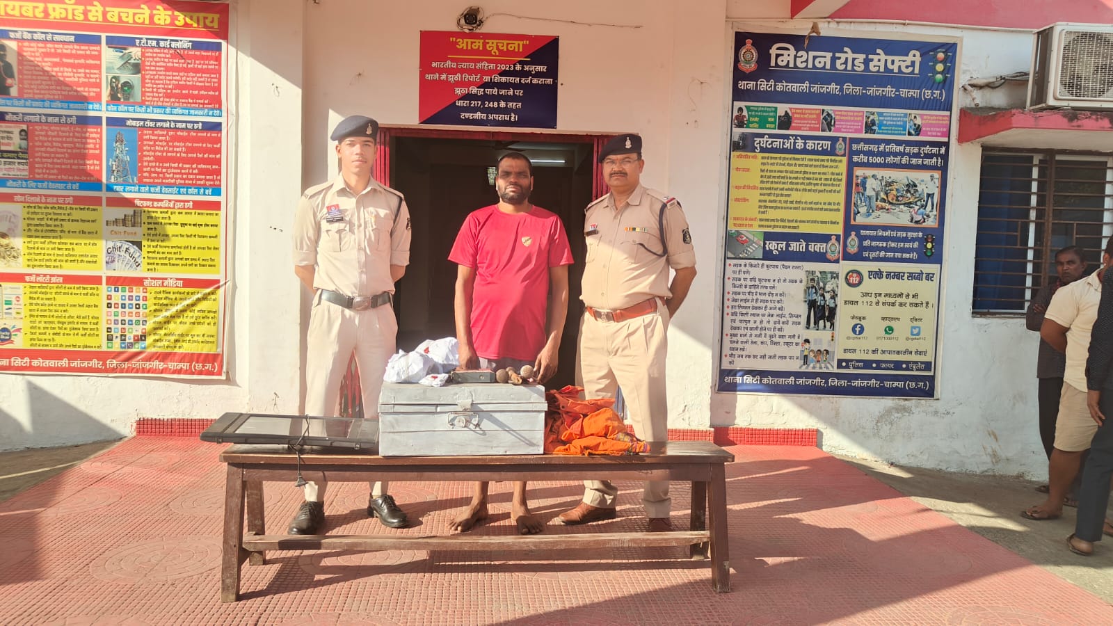 मौली दाई मंदिर पेण्ड्री नवापारा चोरी की घटना करने वाला आरोपी गिरफ्तार