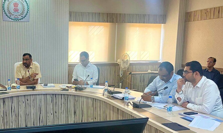 नगरीय प्रशासन विभाग के सचिव डॉ. बसवराजु एस. ने मिशन अमृत 2.0 के कार्यों की समीक्षा