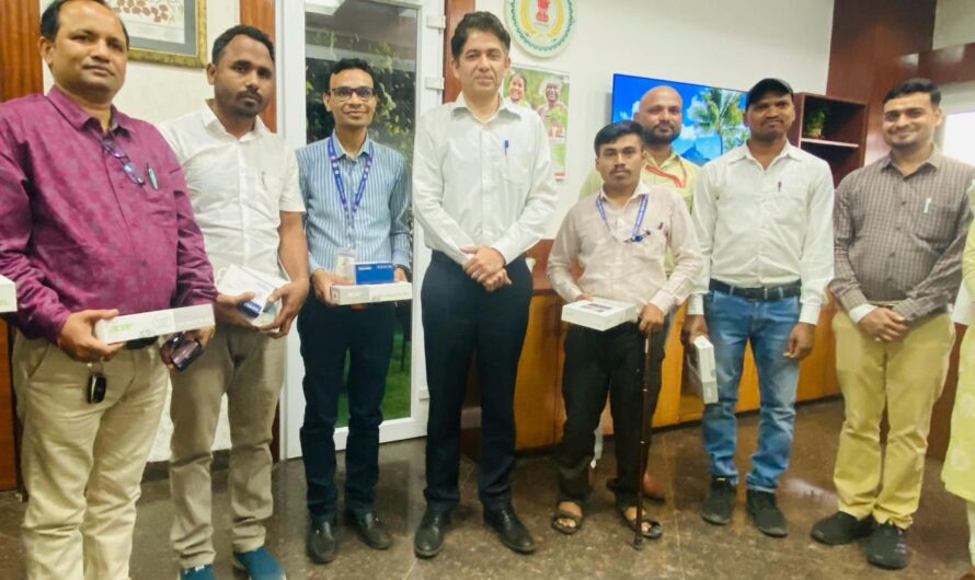 सरकारी स्वास्थ्य संस्थानों में नवजात शिशुओं का आधार कार्ड निर्माण