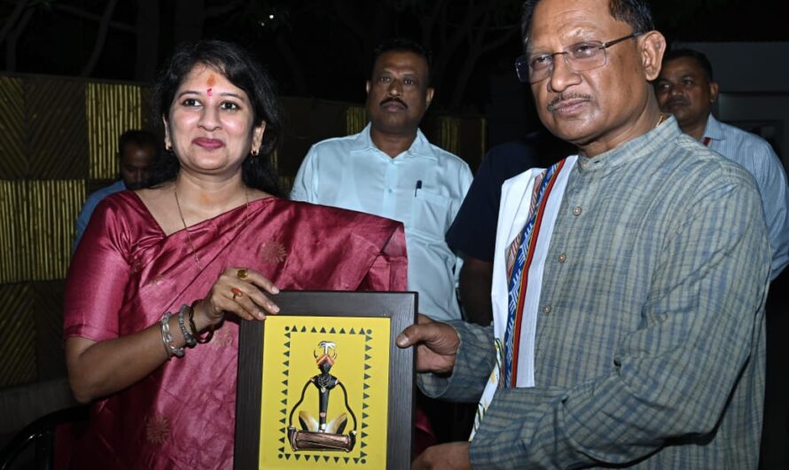 मुख्यमंत्री से छत्तीसगढ़ राज्य बाल संरक्षण आयोग के नवनियुक्त अध्यक्ष ने की सौजन्य भेंट