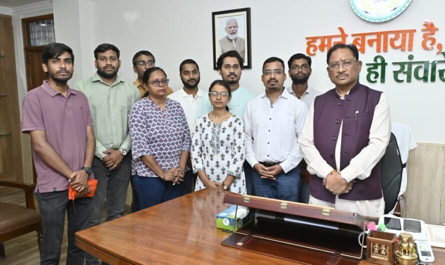 मुख्यमंत्री विष्णु देव साय से सौजन्य मुलाकात के बाद बीएड प्रशिक्षित बर्खास्त सहायक शिक्षकों ने आंदोलन समाप्ति की घोषणा 