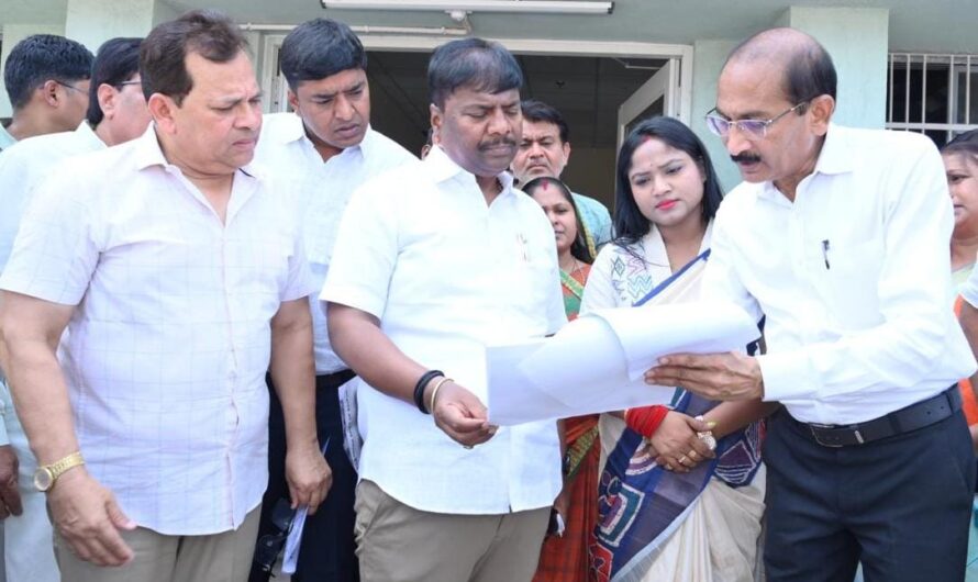 वनमंत्री कश्यप ने लघुवनोपज प्रसंस्करण केंद्र का किया अवलोकन