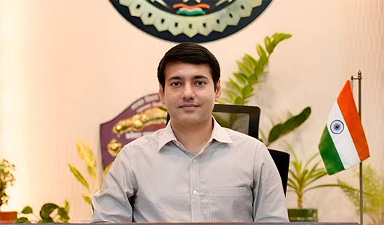 कलेक्टर आकाश छिकारा ने बाल-विवाह मुक्त जांजगीर-चांपा बनाने हेतु जनप्रतिनिधि, स्वयंसेवी संगठन और आमजनों से की अपील