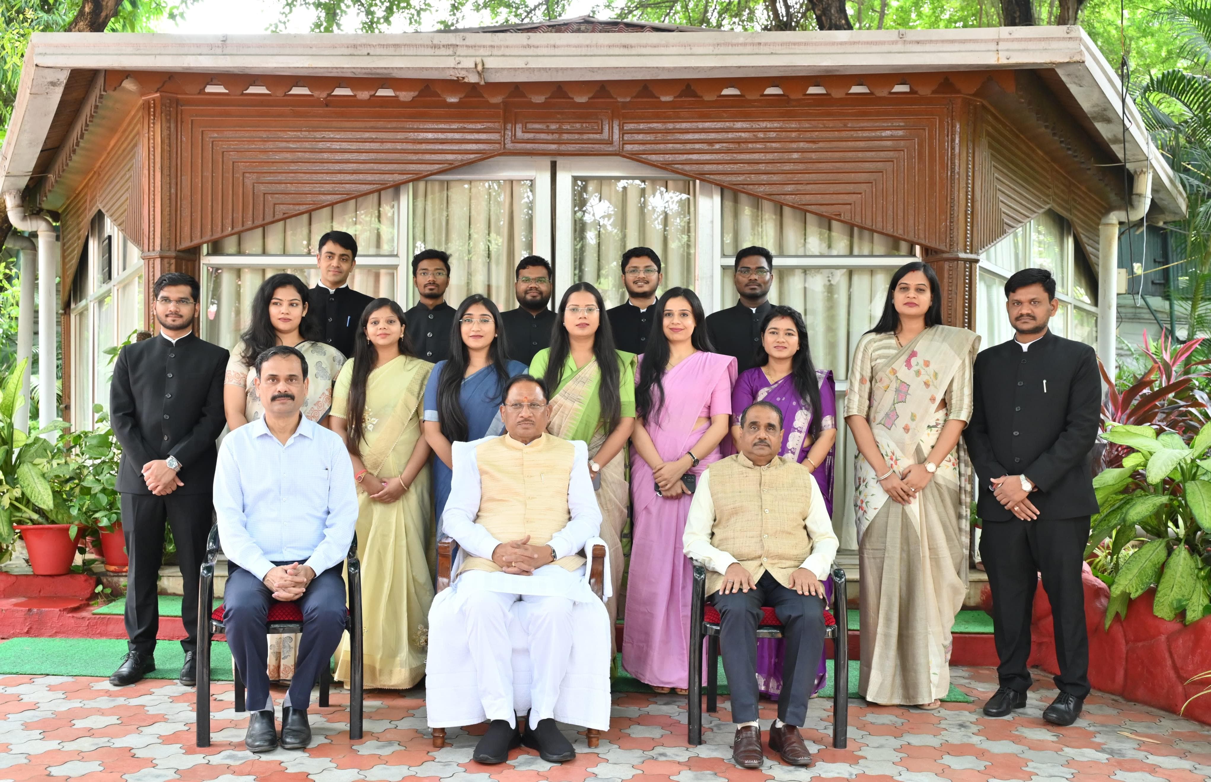 जनता की समस्याओं को हल करने में राज्य प्रशासनिक सेवा के अधिकारियों की है अहम भूमिका – मुख्यमंत्री विष्णुदेव साय