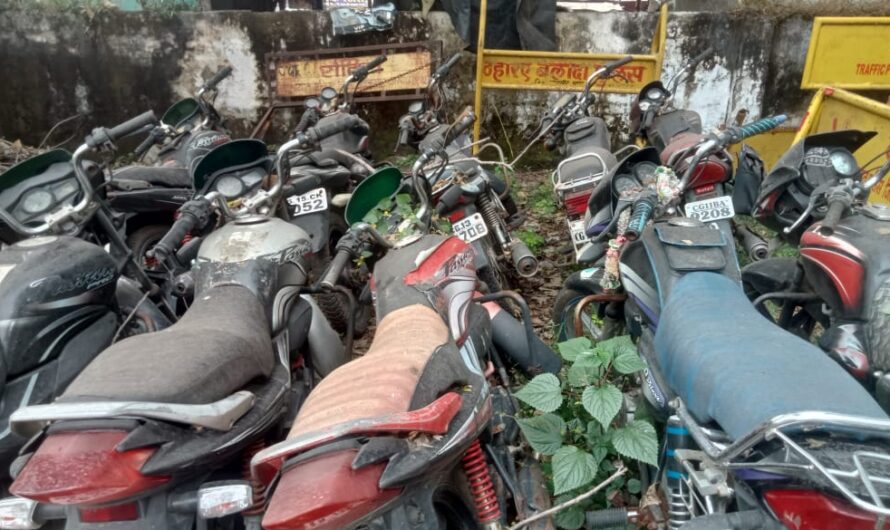 बुलेट वाहन में प्रेशर हार्न/ मोडिफाई साइलेंसर लगाकर एवं शराब पीकर वाहन चलाने वालो की अब खैर नहीं, यातायात पुलिस जांजगीर की सख्त कार्रवाई