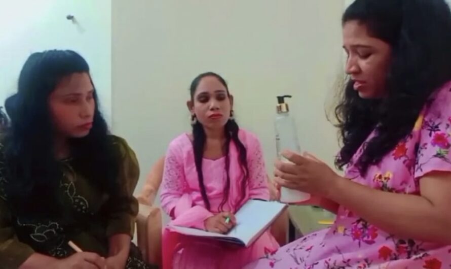 दिशा ब्यूटी पार्लर पामगढ में दी जा रही नि:शुल्क ब्यूटी पार्लर का प्रशिक्षण