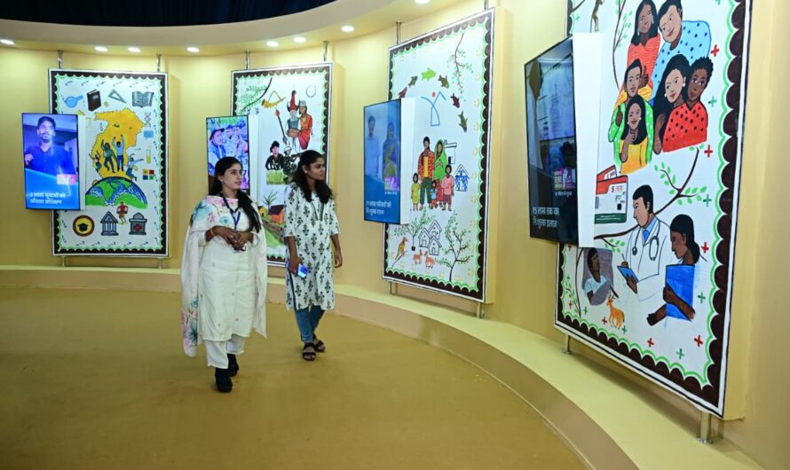 डिजिटल प्रदर्शनी में दिख रही छत्तीसगढ़ की 25 वर्षों की विकास यात्रा