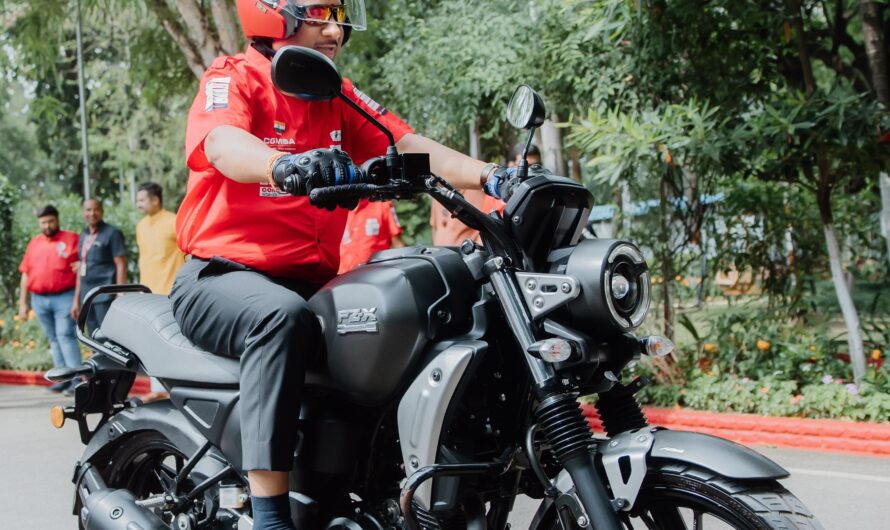 मुख्यमंत्री विष्णुदेव साय ने स्वयं बाइक चलाकर युवाओं को दिया सुरक्षित ड्राइविंग का संदेश