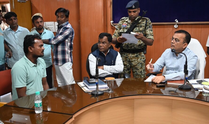 जनदर्शन में आये 60 आवेदन पत्रों की हुई सुनवाई