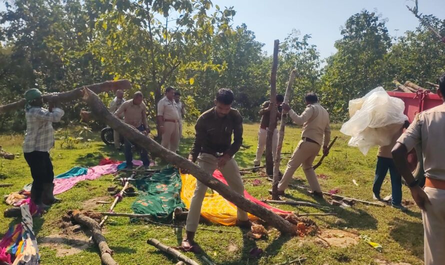 वन भूमि पर किए गए अवैध अतिक्रमण को हटाने वन विभाग द्वारा की गई’ कार्यवाही