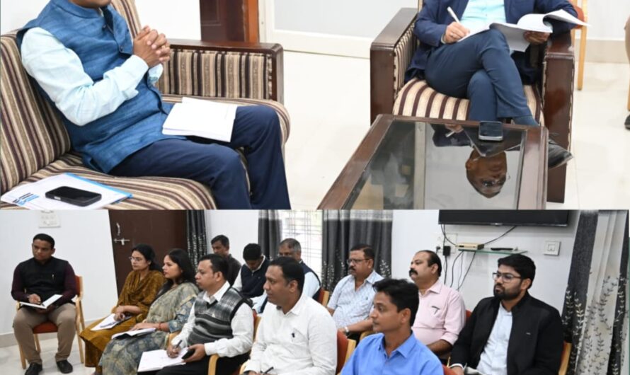 प्रभारी सचिव एस प्रकाश ने ली अधिकारियों की बैठक धान खरीदी के सुचारू क्रियान्वयन सहित विभिन्न विभागीय योजनाओं की समीक्षा 