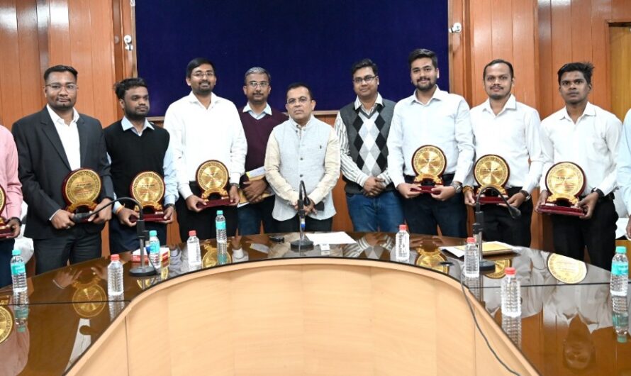 जिले के युवाओं को आपकी सफलता से मिलेगी प्रेरणा – कलेक्टर