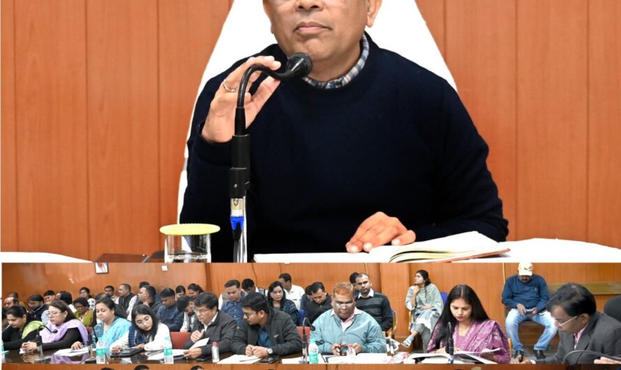 शासकीय योजनाओं के प्रभावी क्रियान्वयन और जनहित कार्यों में तेजी लाने के दिए निर्देश: कलेक्टर जन्मेजय महोबे
