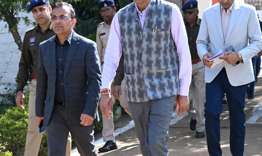 प्रधान जिला न्यायाधीश, कलेक्टर ने किया जिला जेल का निरीक्षण