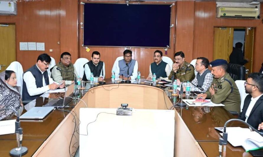 वित्त मंत्री एवं जिले के प्रभारी मंत्री ओ.पी. चौधरी ने 22 दिसम्बर को आयोजित होने वाले कार्यक्रम की तैयारी के संबंध में पुलिस लाईन पहुंचकर स्थल का किया निरीक्षण