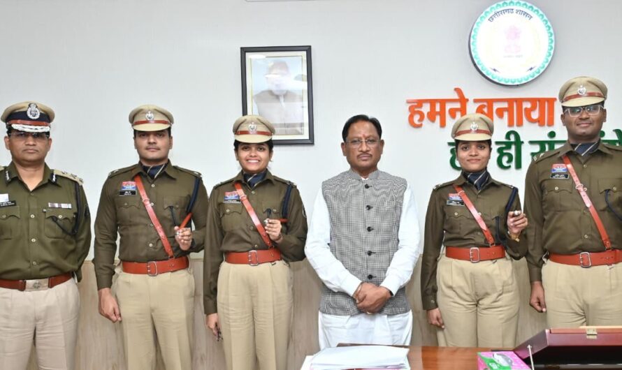 मुख्यमंत्री विष्णुदेव साय से प्रशिक्षु आईपीएस अधिकारियों ने की सौजन्य भेंट…