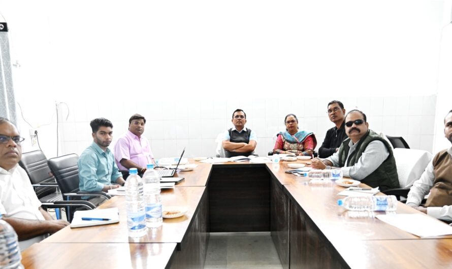 कलेक्टर जन्मेजय महोबे की अध्यक्षता में राष्ट्रीय फाइलेरिया उन्मूलन कार्यक्रम के संबंध में बैठक आयोजित