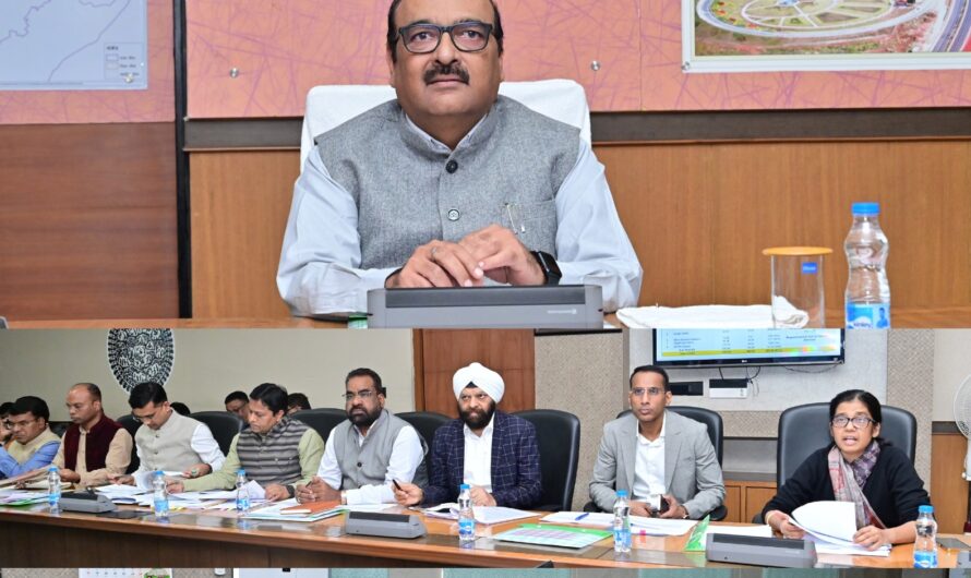 ई-ऑफिस में उत्कृष्ट कार्य करने वाले अधिकारी- कर्मचारियों को मुख्य सचिव ने किया सम्मानित