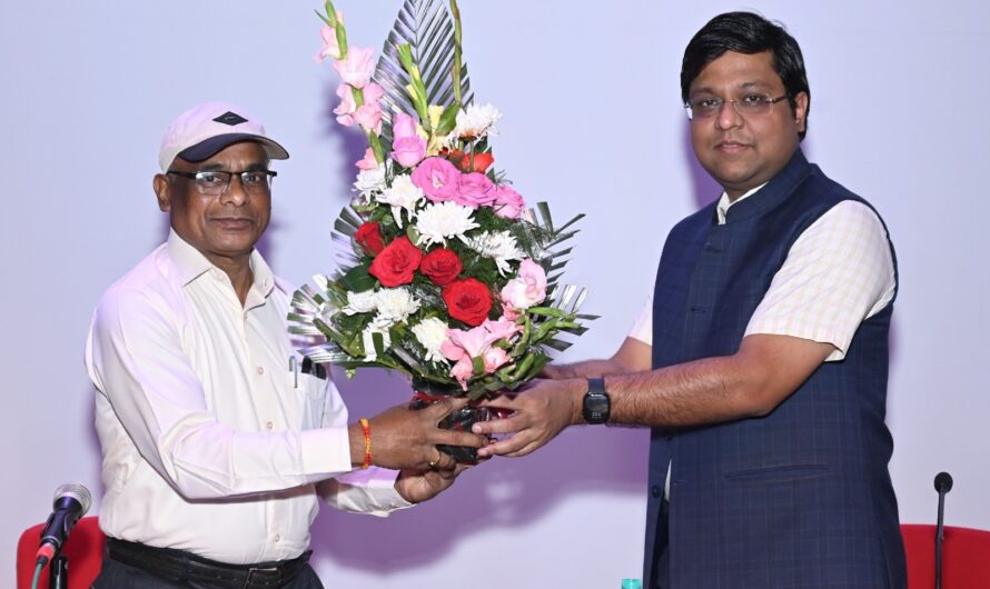 जनसंपर्क विभाग के अपर संचालक जे.एल. दरियो को सेवानिवृत्ति पर दी गई गरिमामय विदाई