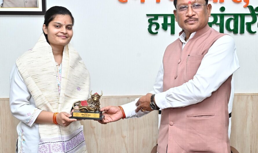 यूपीएससी सिविल सेवा परीक्षा में 35वीं रैंक प्राप्त करने वाली वैभवी अग्रवाल को मुख्यमंत्री ने दी बधाई