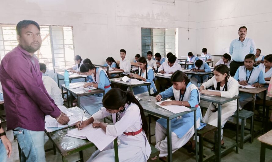 कक्षा 10वीं की विभिन्न विषयों की परीक्षा संपन्न